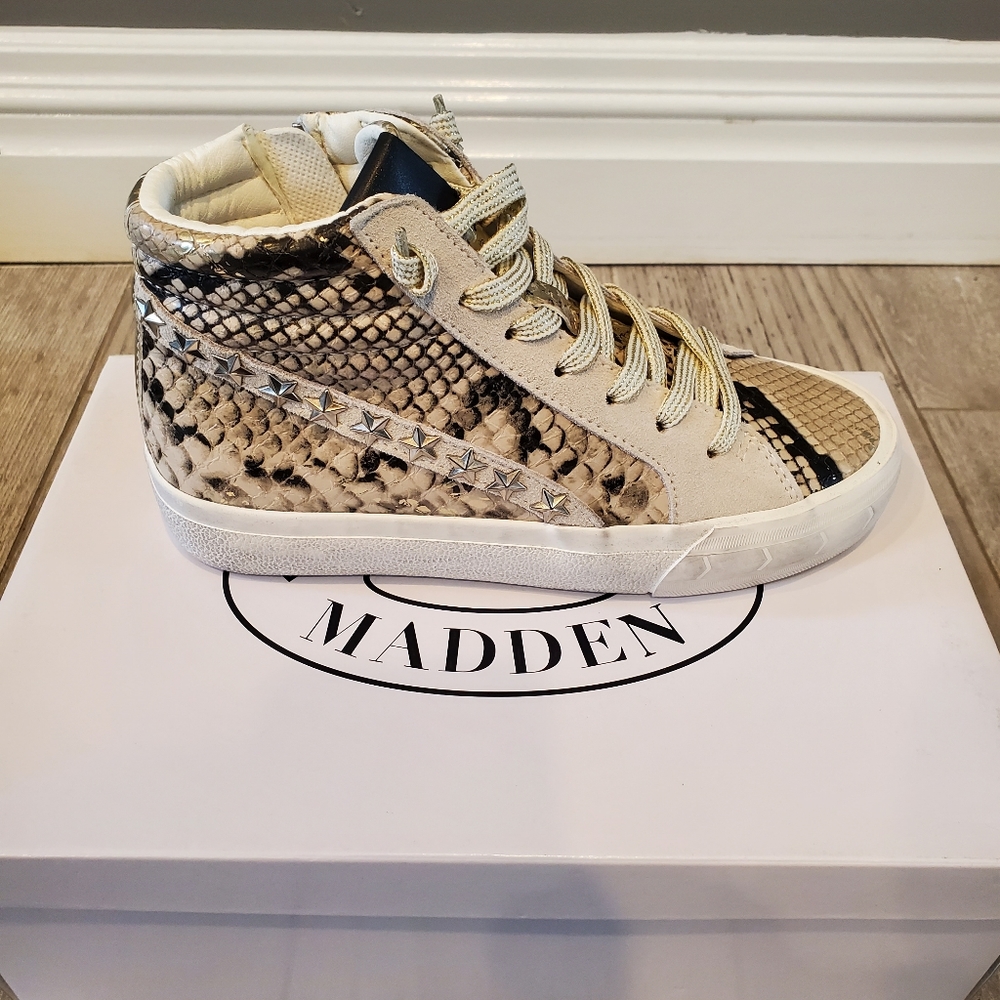 Steve madden snake print  sneaker